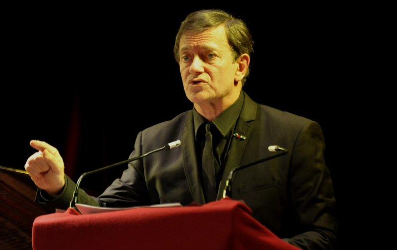 Francis Huster fait revivre Molière sur scène