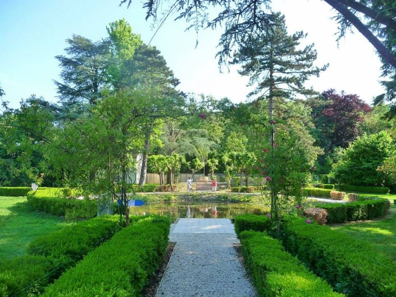 Le parc aux 450 rosiers