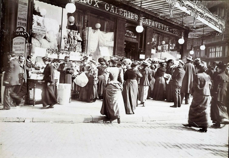 Les seniors du CCAS visitent les Galeries Lafayette